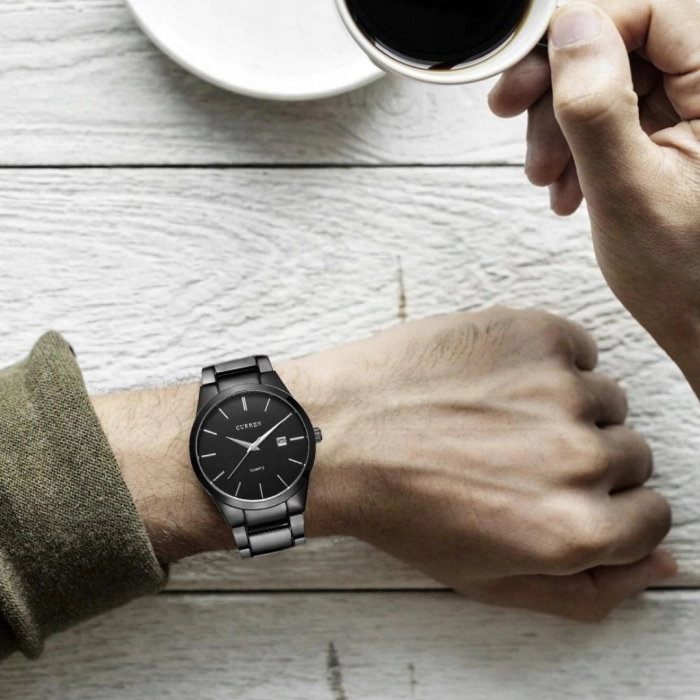 Zegarek męski na bransolecie Curren - klasyczny i elegancki z datownikiem (Srebrno-biały)