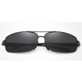 Okulary przeciwsłoneczne męskie Kingseven z polaryzacją + Etui (Czarno-złote)